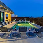 别墅 Patras - Pool Mit Hydromassage - Istriensonne 0673 *