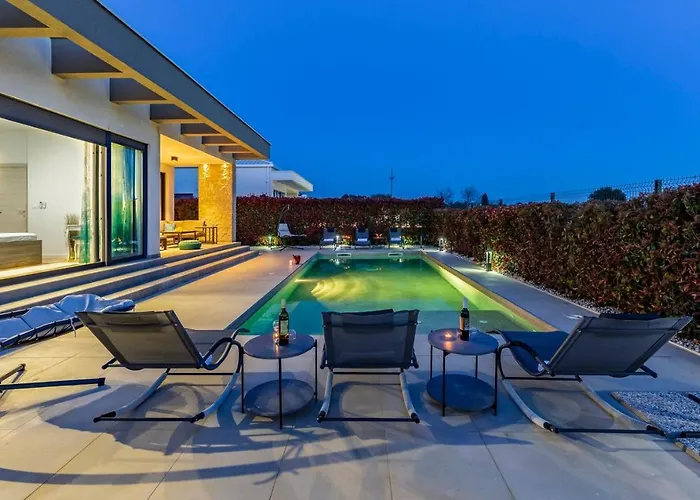 Villa Patras - Pool Mit Hydromassage - Istriensonne 0673 *