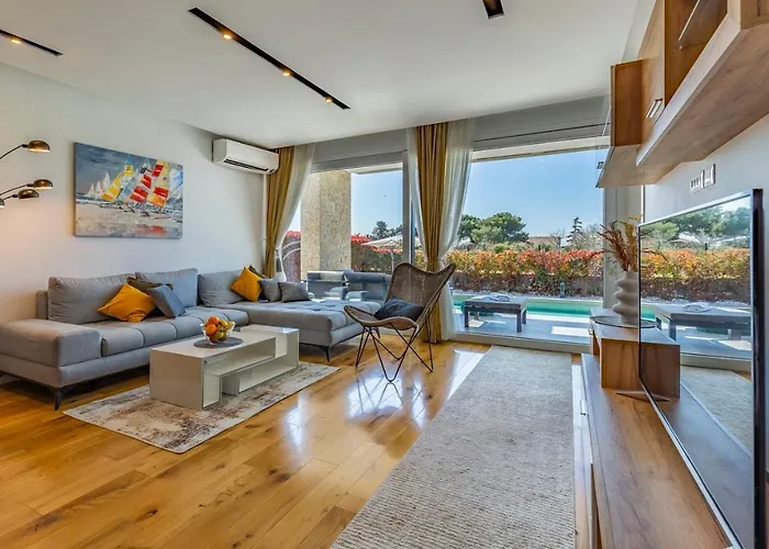 Villa Patras - Pool Mit Hydromassage - Istriensonne 0673 Pula