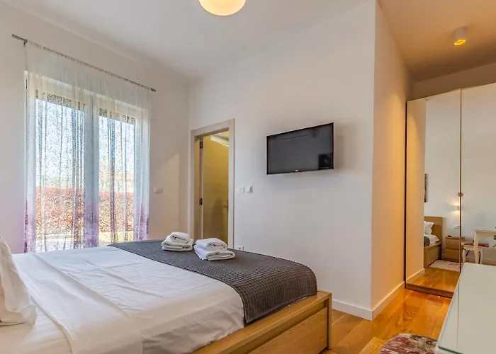 Patras - Pool Mit Hydromassage - Istriensonne 0673 * Pula