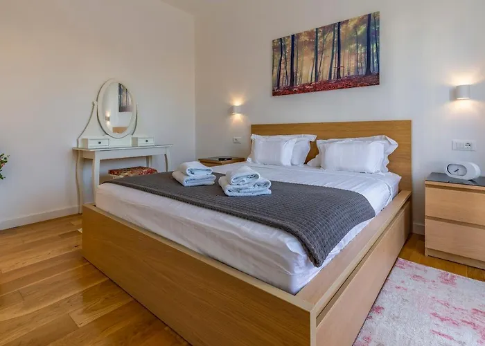 Patras - Pool Mit Hydromassage - Istriensonne 0673 *