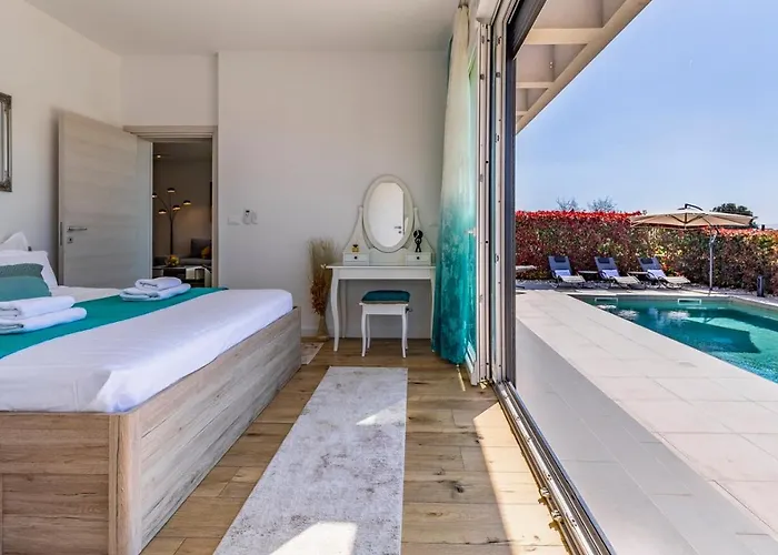 Patras - Pool Mit Hydromassage - Istriensonne 0673 * Pula