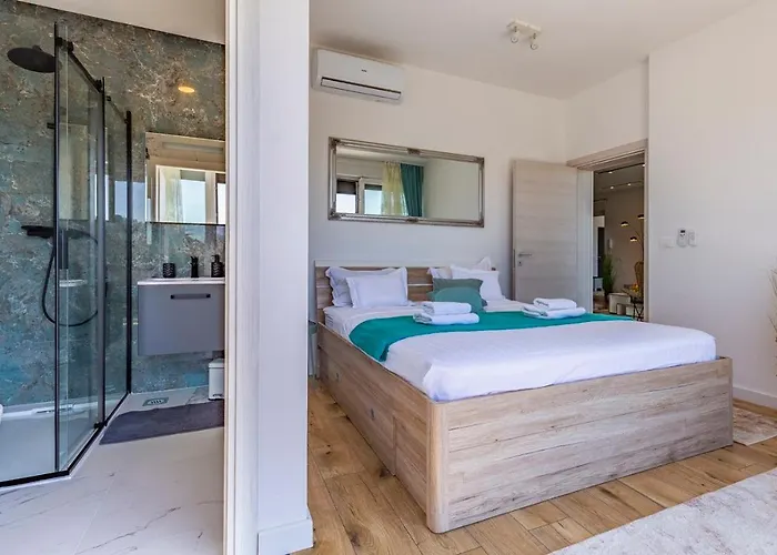 Patras - Pool Mit Hydromassage - Istriensonne 0673 Villa Pula