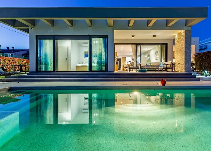 Patras - Pool Mit Hydromassage - Istriensonne 0673 Villa