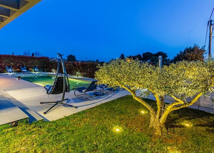 Patras - Pool Mit Hydromassage - Istriensonne 0673 Villa